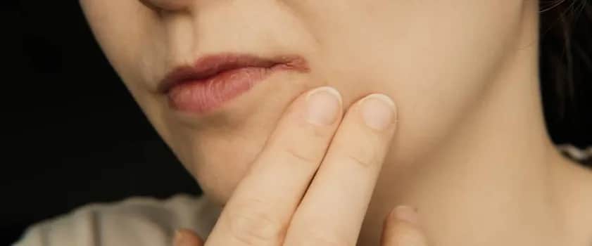 Skuteczne leki na zajady, które szybko przyniosą ulgę i wyleczą