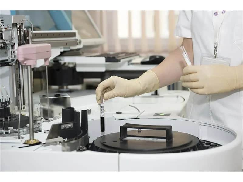 Laboratorium czy labolatorium - poznaj poprawną pisownię i błędy