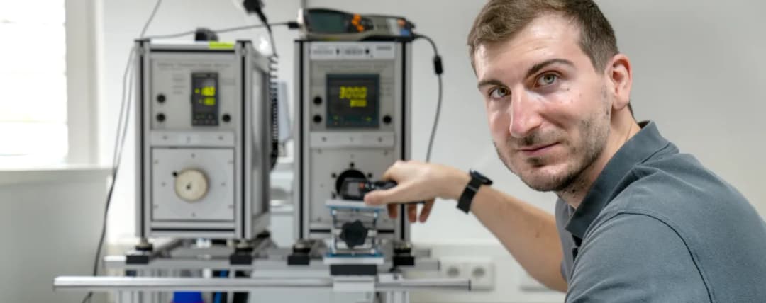 Jaka temperatura w laboratorium pomiarowym zapewnia dokładność pomiarów?